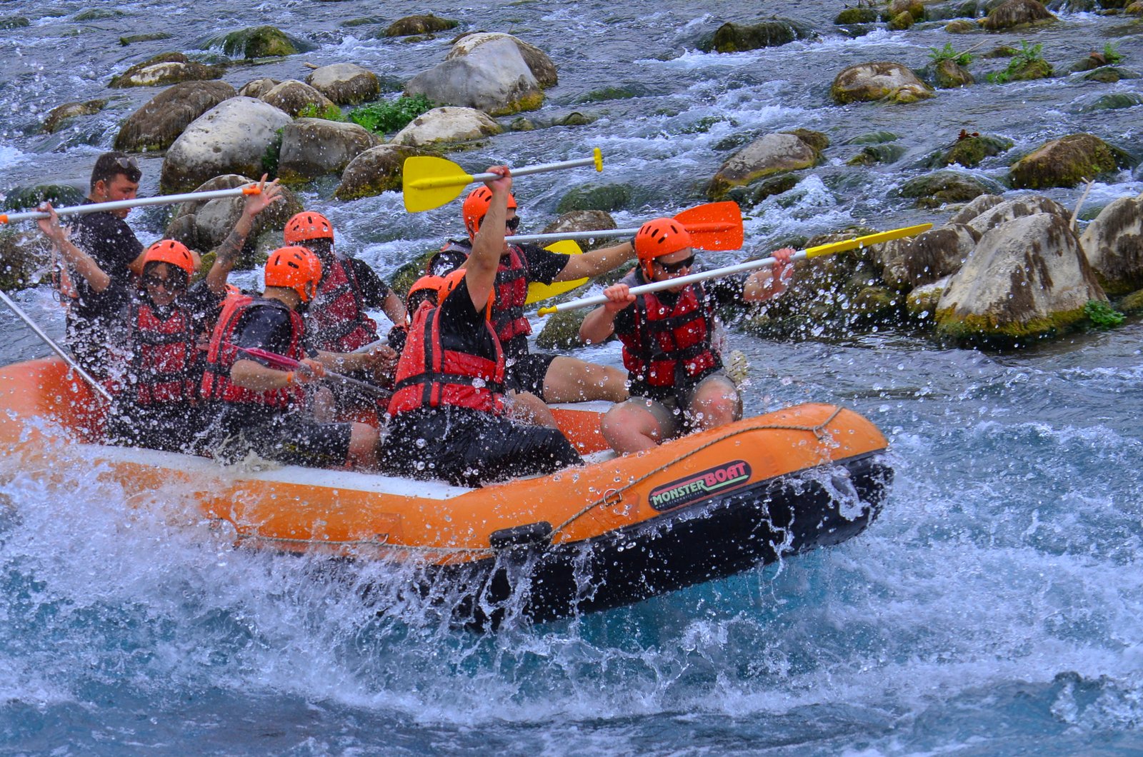 12 Km Rafting Turu