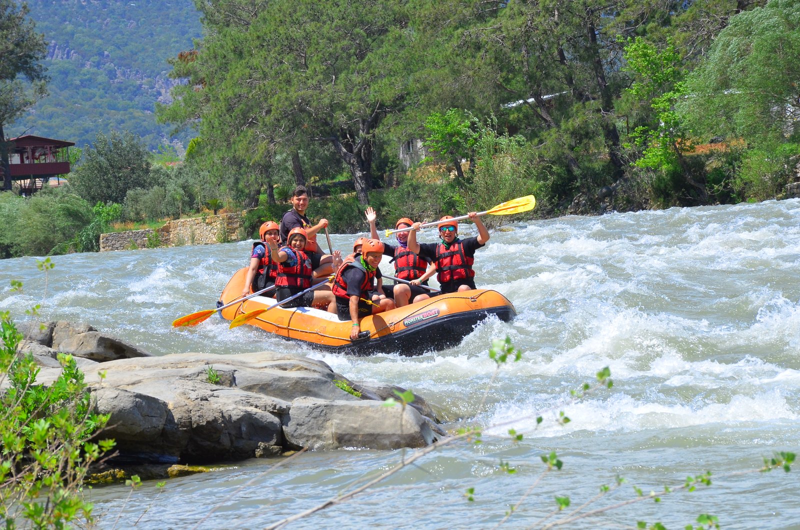 12 Km Rafting Tour